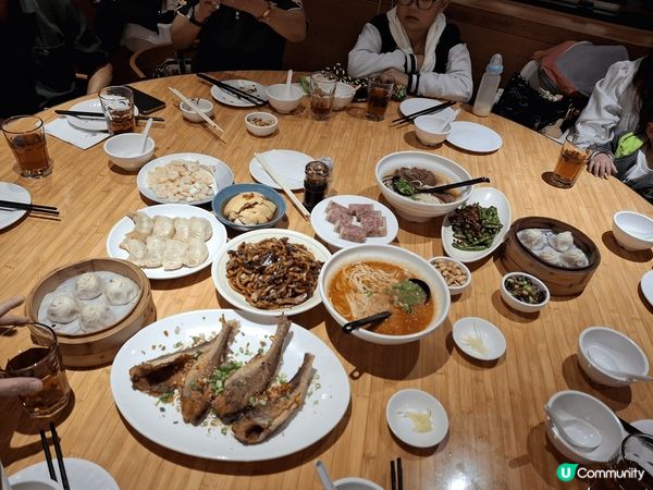 團年飯一大班人吃得豐富d，一個人就可以輕型d。