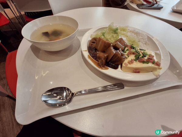 團年飯一大班人吃得豐富d，一個人就可以輕型d。