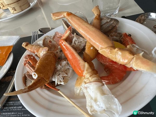 位於合和中心的自助山，自助餐食物款式多，很美味，會員有買三送...