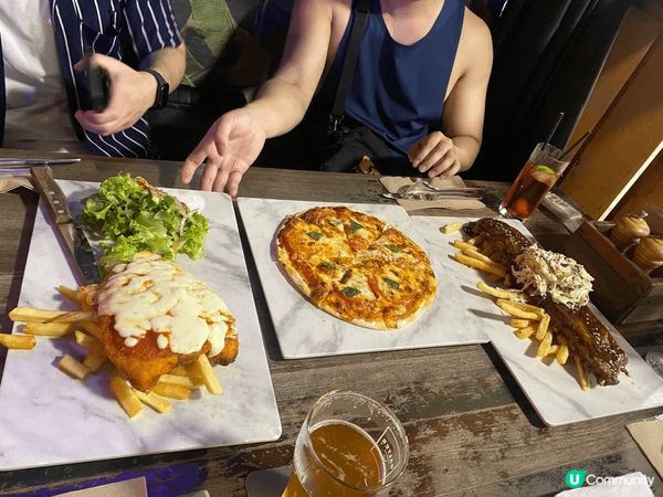 黃金海岸的The Avenue 是一個美食天堂，提供各種美味...
