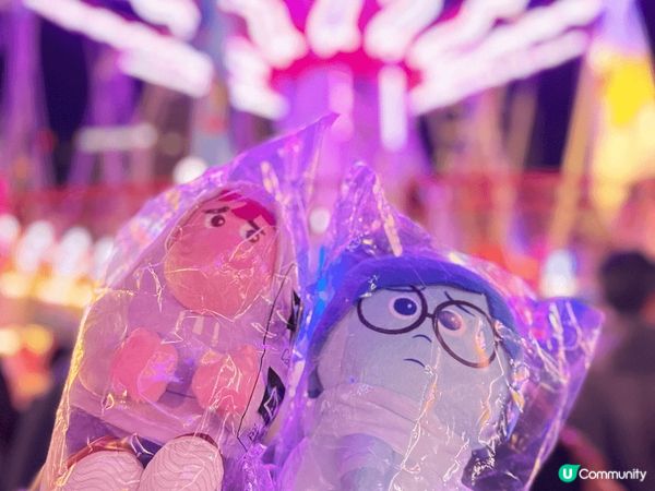 這是中環海濱的嘉年華，場內既有機動遊戲，又有很多攤位遊戲，幸...