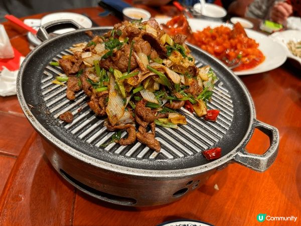 今年團年去了位於會展中心站皇庭廣場的京味張烤鴨店，當然點了北...