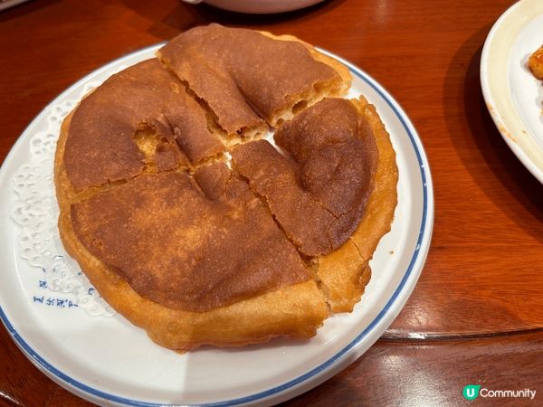 今年團年去了位於會展中心站皇庭廣場的京味張烤鴨店，當然點了北...