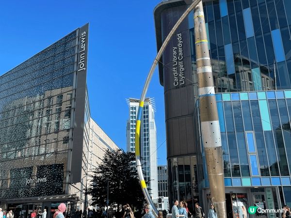 英國南部城市，古舊的卡迪夫城堡，座落於熱鬧、時尚的市區中，別...