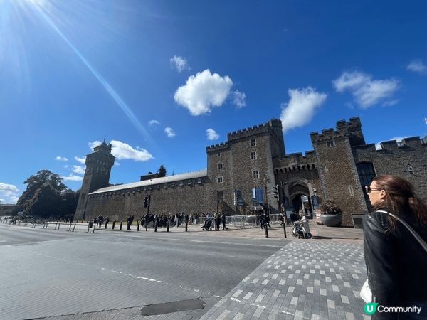 英國南部城市，古舊的卡迪夫城堡，座落於熱鬧、時尚的市區中，別...