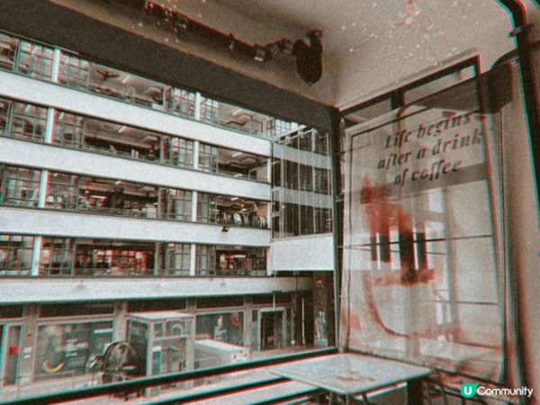 第一張是在元創方拍攝，活化的舊建築帶有韻味，回答咖啡舖十分有...