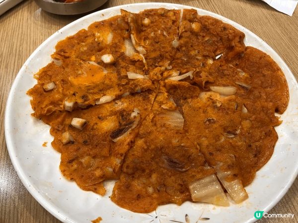 美味的韓國菜，好正！有炒年糕、紫菜飯卷、泡菜煎餅，好好味呀！...