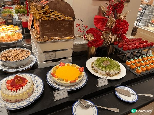 雅辰酒店自助餐，性價比高。有乳豬手、生蠔、刺身、龍蝦任食。值...