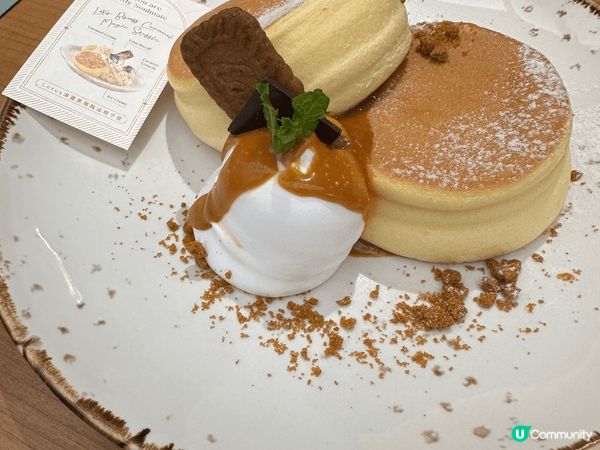 海鹽味疏乎厘配搭雲呢拿味雪糕，口味清新而且非常鬆軟，絕對值得...