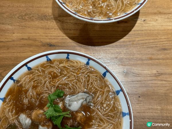 海鹽味疏乎厘配搭雲呢拿味雪糕，口味清新而且非常鬆軟，絕對值得...