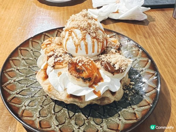 這間是位於大美督嘅寵物友善餐廳，環境舒適，仲可以同貓貓玩，最...