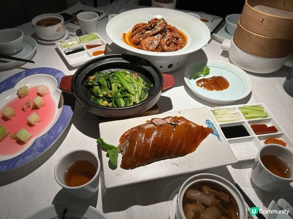 去大陸上食片皮鴨，生魚片丶打邊爐食好嘢，正到爆樣樣都好食