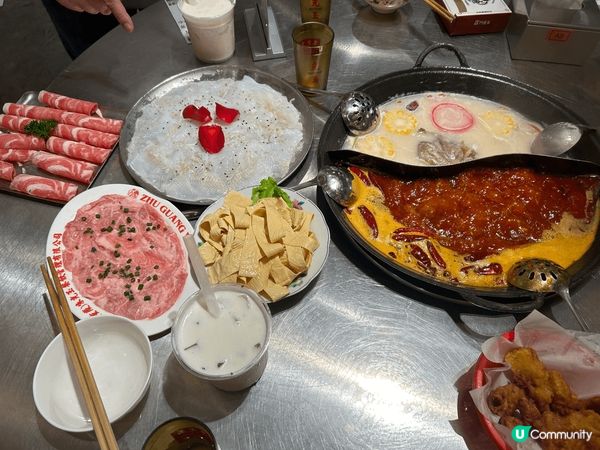 去大陸上食片皮鴨，生魚片丶打邊爐食好嘢，正到爆樣樣都好食