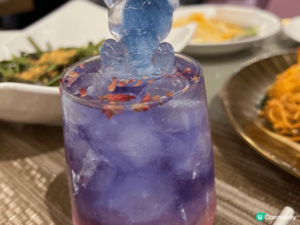 餐廳位於觀塘工廈，地點方便及舒適，食物質素高，當晚同朋友可以...