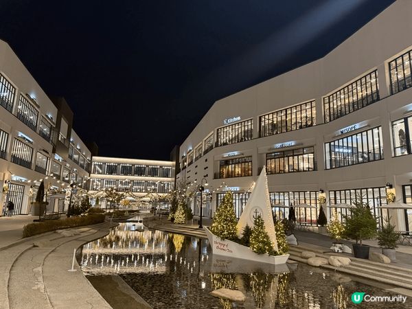 南韓金浦outlet. 大量聖誕裝飾最啱影相打卡。南韓本土品...