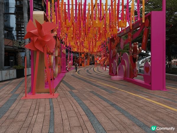 今次聖誔去深圳的歡樂海岸打卡影相, 食買玩都好,好正。好多地...