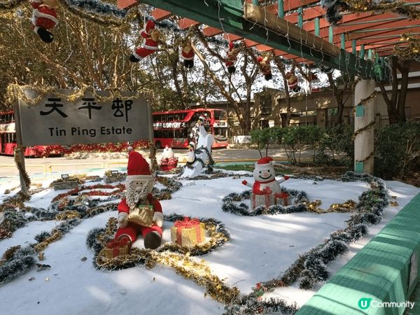 工人好有心機佈置裝飾迎聖誕，真係好有氣氛，希望人人都開開心心...