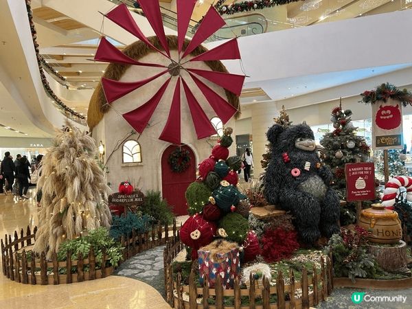 金鐘太古廣場Pacific Place嘅聖誕裝置好大型好靚，...