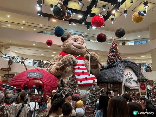 金鐘太古廣場Pacific Place嘅聖誕裝置好大型好靚，...