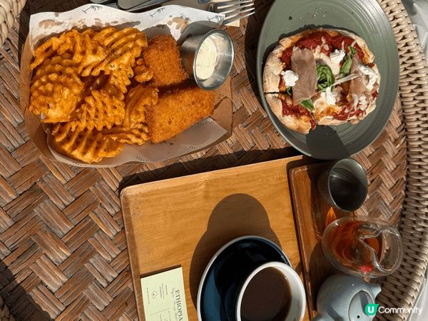 呢度就係梅窩嘅 Hide Out，一開業嘅時候真係好多人，限...