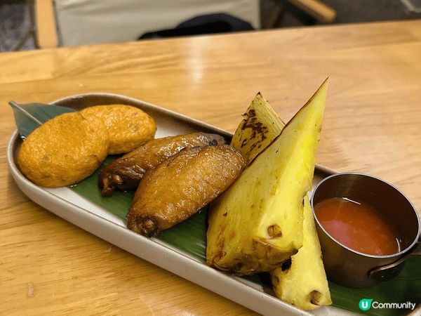 係露營餐廳中食泰菜，仲可以飲到杯香滑拿鐵，正。