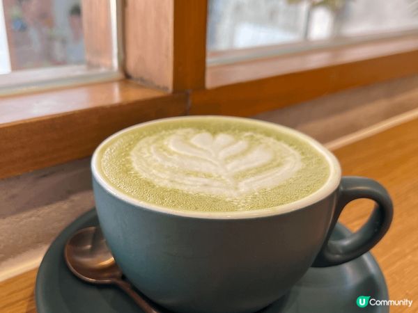 很喜歡靜靜地欣賞咖啡拉花，每個拉花圖案都反映了咖啡師對該杯咖...