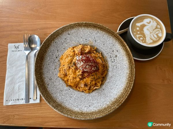 係旺角鬧市中 開左一間樓上cafe 係由一班90後嘅後生仔創...