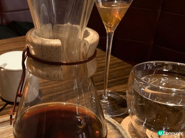 係中環SOMM 嘆杯咖啡 配上精緻甜點 好chill #我係...