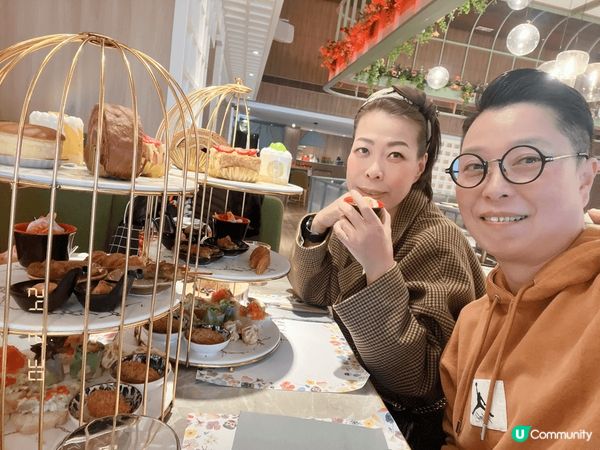 我們很喜歡到不同嘅地方嘗試好味和特色美食，鍾意去不同打卡熱點...