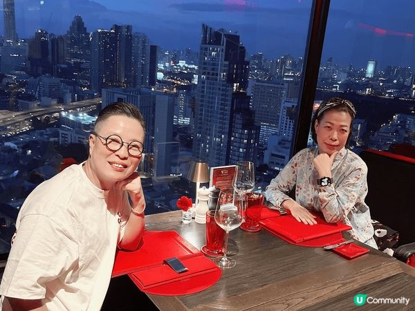 我們很喜歡到不同嘅地方嘗試好味和特色美食，鍾意去不同打卡熱點...