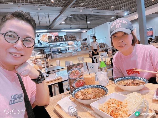 我們很喜歡到不同嘅地方嘗試好味和特色美食，鍾意去不同打卡熱點...