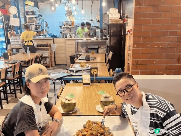 我們很喜歡到不同嘅地方嘗試好味和特色美食，鍾意去不同打卡熱點...