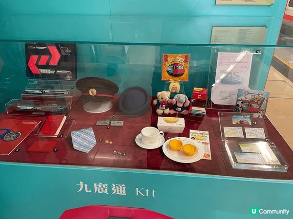 位於紅磡站舊月台之鐵路展，電氣化直通車現在有得睇啦 #我想食...