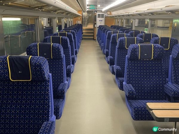 位於紅磡站舊月台之鐵路展，電氣化直通車現在有得睇啦 #我想食...