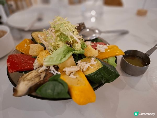 這間餐廳喺商場另外一邊，比較不顯眼，但食物都唔錯呀！這天我和...