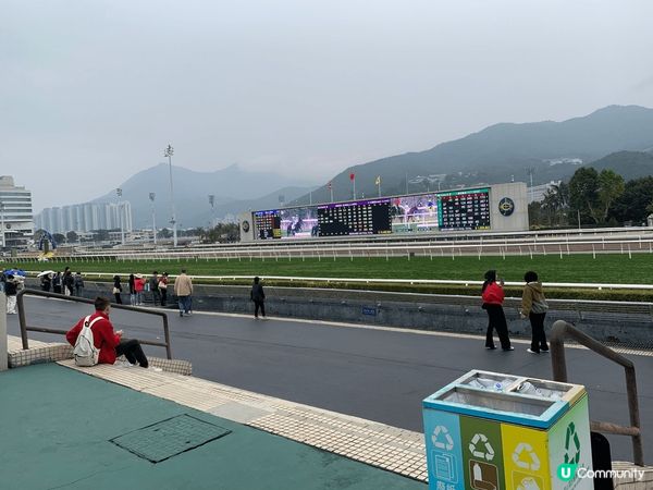 早前上網搶到1月1日元旦馬場50元餐飲券 所以去馬場試吓佢哋...