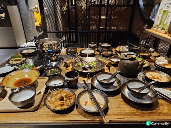 春季在櫻花樹下 及瀑布下影相 最具詩意 之後去食 一 道地度...