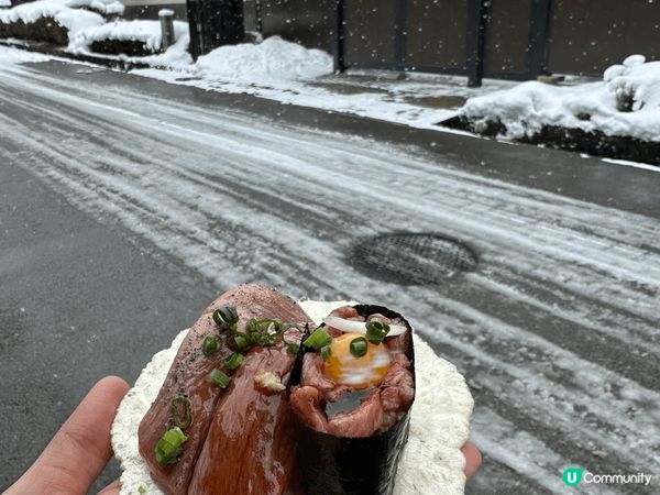 今次去咗名古屋五日，其中重點去白川鄉，巧遇大雪，周圍都係白濛...