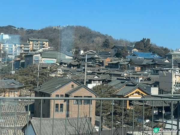春季最好去韓國北村韓屋村，那裏充滿特色韓屋，而且很多咖啡店，...