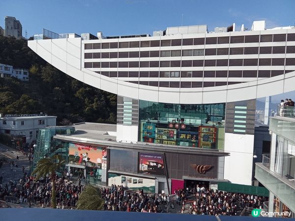 趁著新年到山頂行個大運，願新年好運，身體健康！