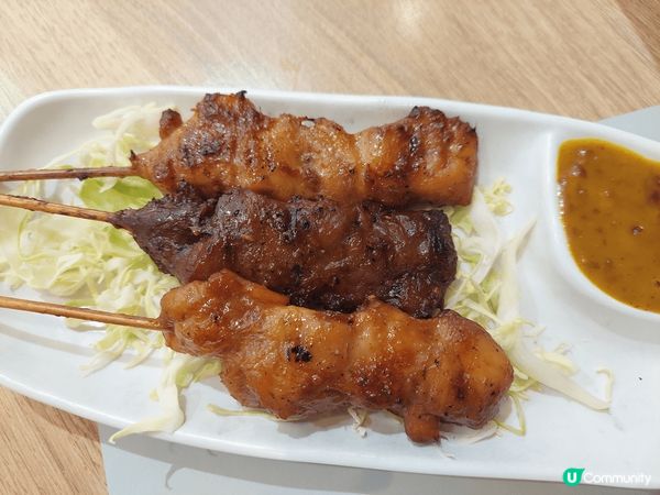 這款是在尖沙咀the one內的間泰國餐廳，午餐價合理和味道...