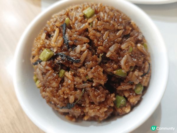 這款是在尖沙咀the one內的間泰國餐廳，午餐價合理和味道...