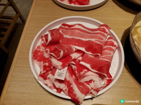 火鍋是好多人都喜歡吃的。這間好鍋日子有不同湯底選擇，這個是藥...