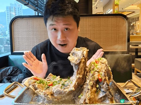 今天晚餐，我們選擇了熟悉的《咖吔》，因為這裡有一道讓我們念念...