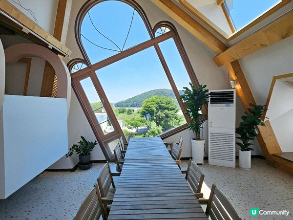 江華島Amoene Cafe以傾斜建築設計而聞名，吸引無數人...