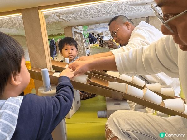 屯門童亮館玩自由遊戲讓小朋友沒有規限自由探索，還不時轉主題，...