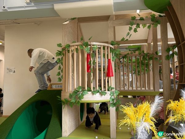 屯門童亮館玩自由遊戲讓小朋友沒有規限自由探索，還不時轉主題，...