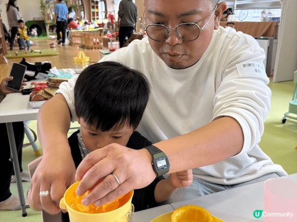 屯門童亮館玩自由遊戲讓小朋友沒有規限自由探索，還不時轉主題，...