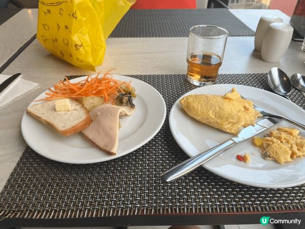 The breakfast buffet in 深圳，非常多...