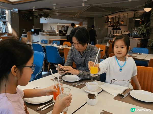 香港黃金海岸酒店的打卡星際主題下午茶,配合星際探索主題房,大...